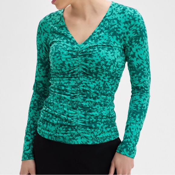 Patterned Ruched Long Sleeve Top - Picture 1 of 3